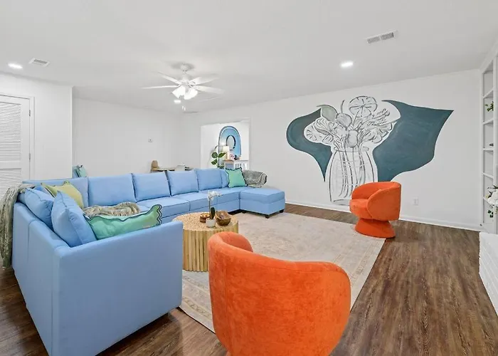 Tally's Sapphire Sleeps12 Near Fsu, Capitol, Golf Club With Game Room, Projector And Patio * Tallahassee