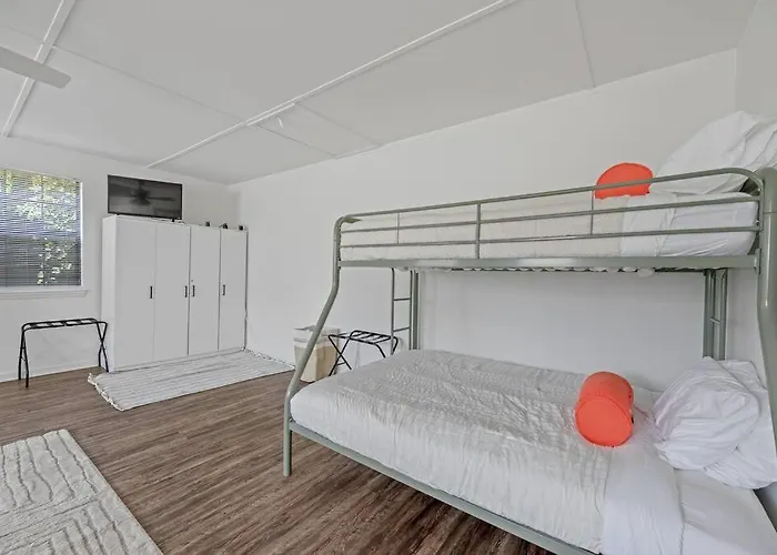 Tally's Sapphire Sleeps12 Near Fsu, Capitol, Golf Club With Game Room, Projector And Patio Сasa de vacaciones Tallahassee