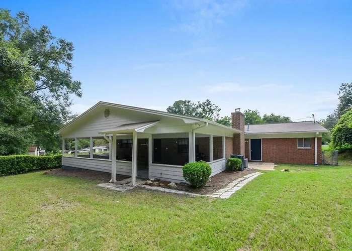 Tally's Sapphire Sleeps12 Near Fsu, Capitol, Golf Club With Game Room, Projector And Patio Tallahassee